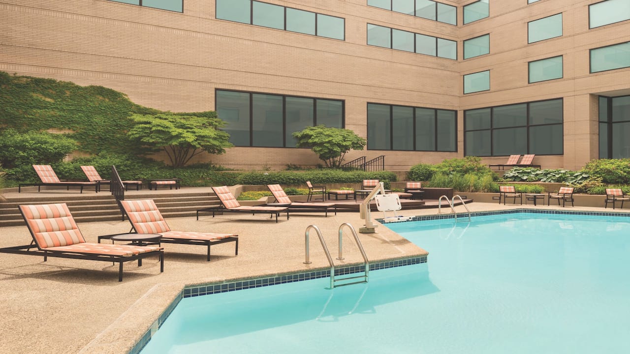 1 Schaumburg Hotel Across from Woodfield Mall Hyatt Regency Schaumburg