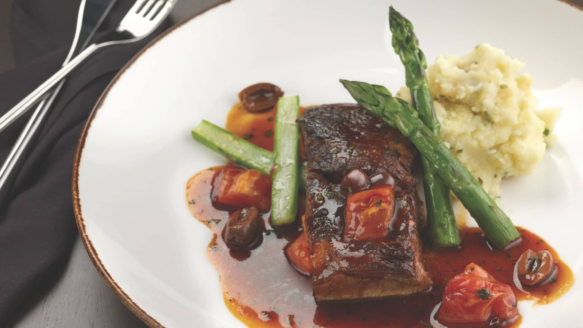 Hyatt Regency Schaumburg, Chicago Braised Beef Short Rib