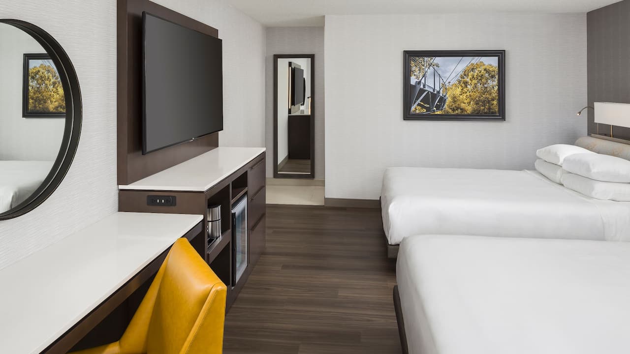 2 Double Beds