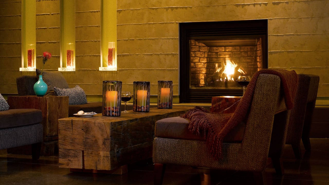 Hotel Lobby in Redmond, WA – Hyatt House Seattle/Redmond