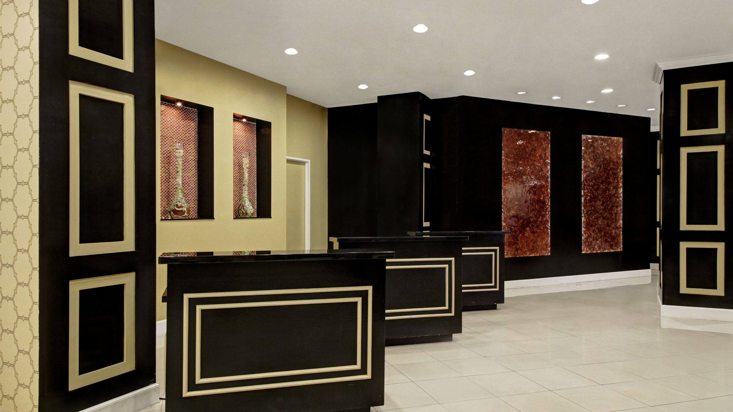 Hyatt Regency Tulsa Downtown Front Desk