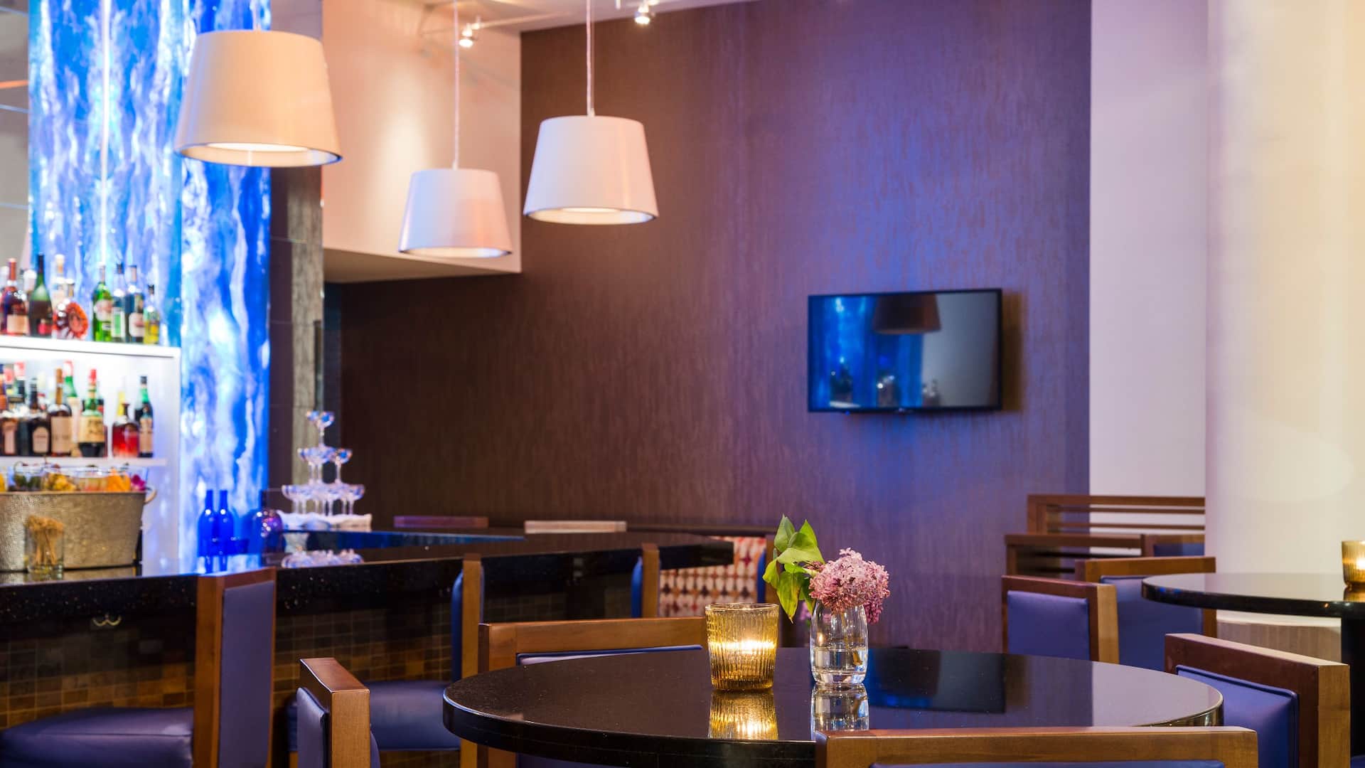 Hyatt Place Portland-Old Port Glass