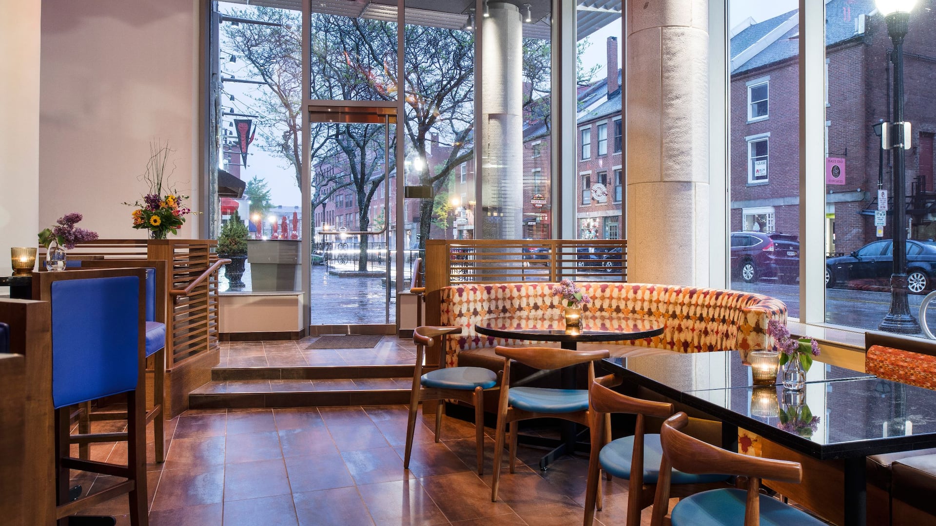 Hyatt Place Portland-Old Port Glass