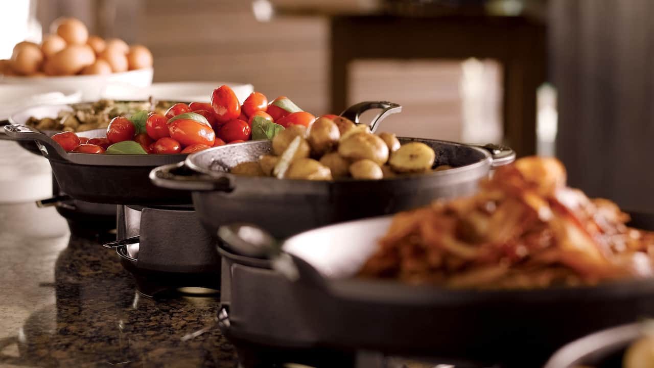 Thomsons Kitchen & Bar at Hyatt Regency Calgary