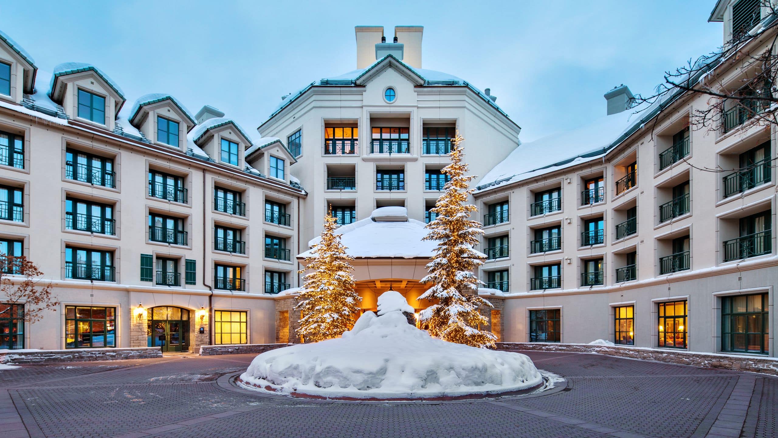Park Hyatt Beaver Creek Resort and Spa Exterior Front Drive Winter