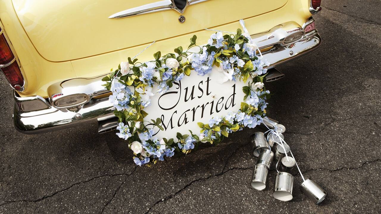 Wedding car at Hotel Hyatt Regency Paris Charles de Gaulle