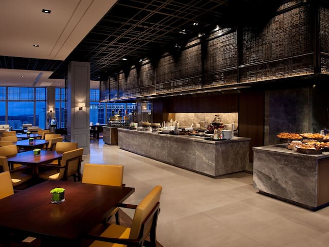Grand Club Main Lounge (2014)