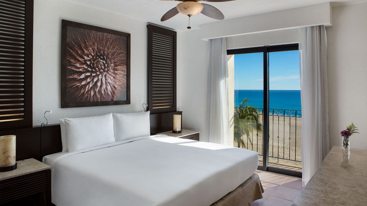 Club Ocean Front King Room