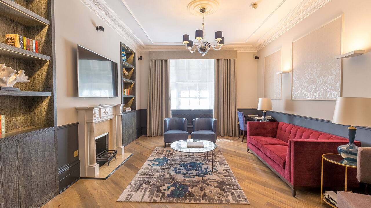 Two Bedroomn Garden Apartment