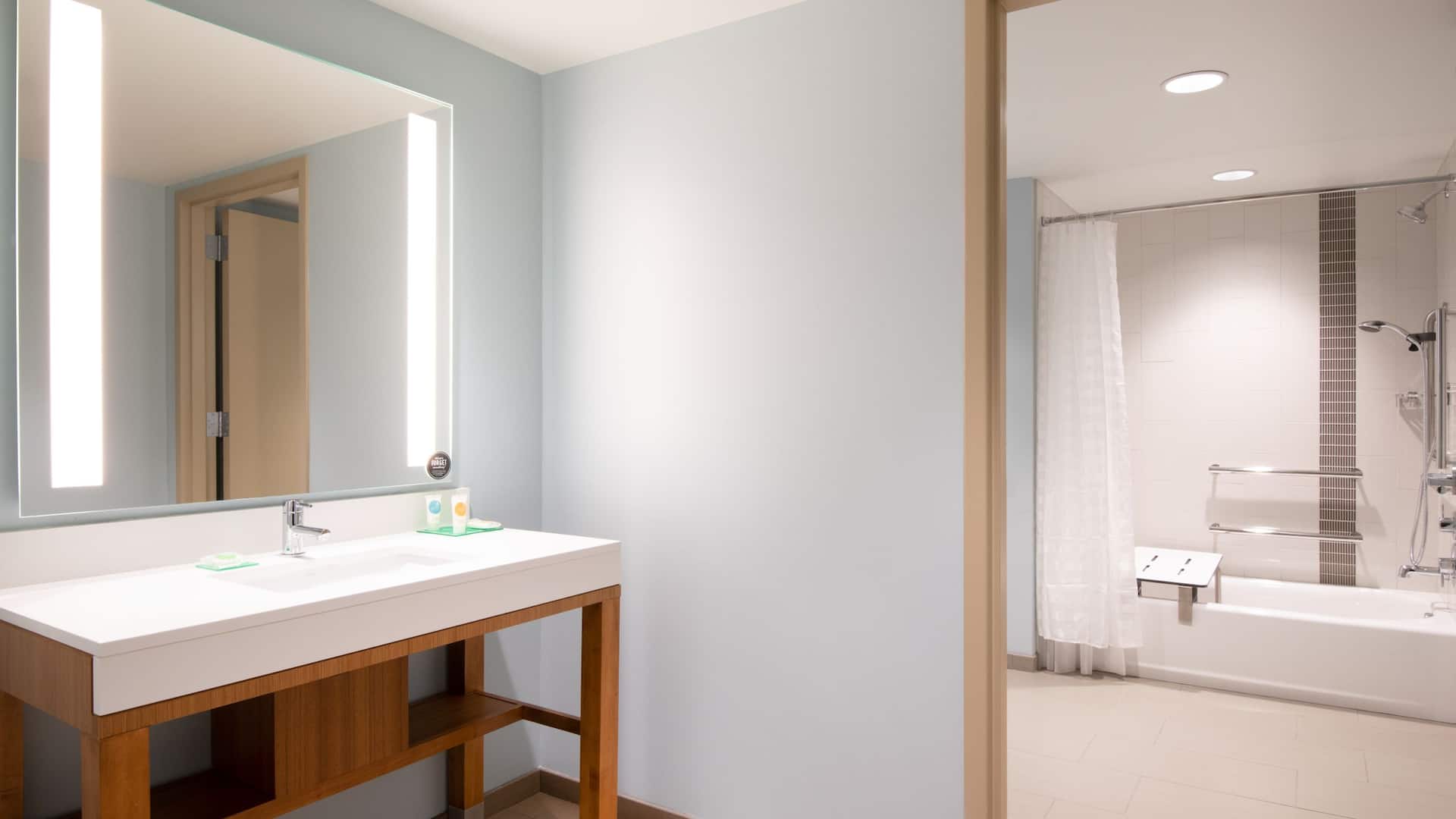 3/3 Hyatt Place Denver / Westminster Accessible Bathroom