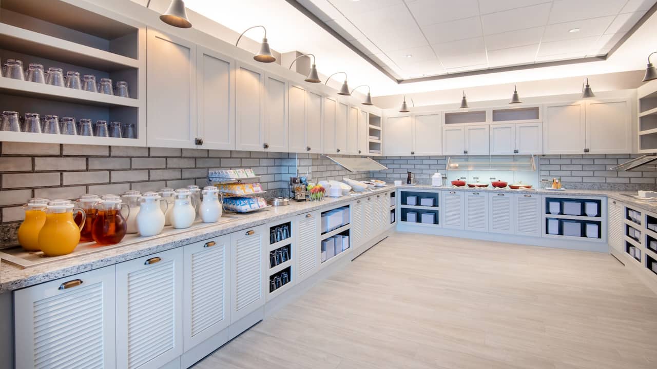 Lobby Kitchen