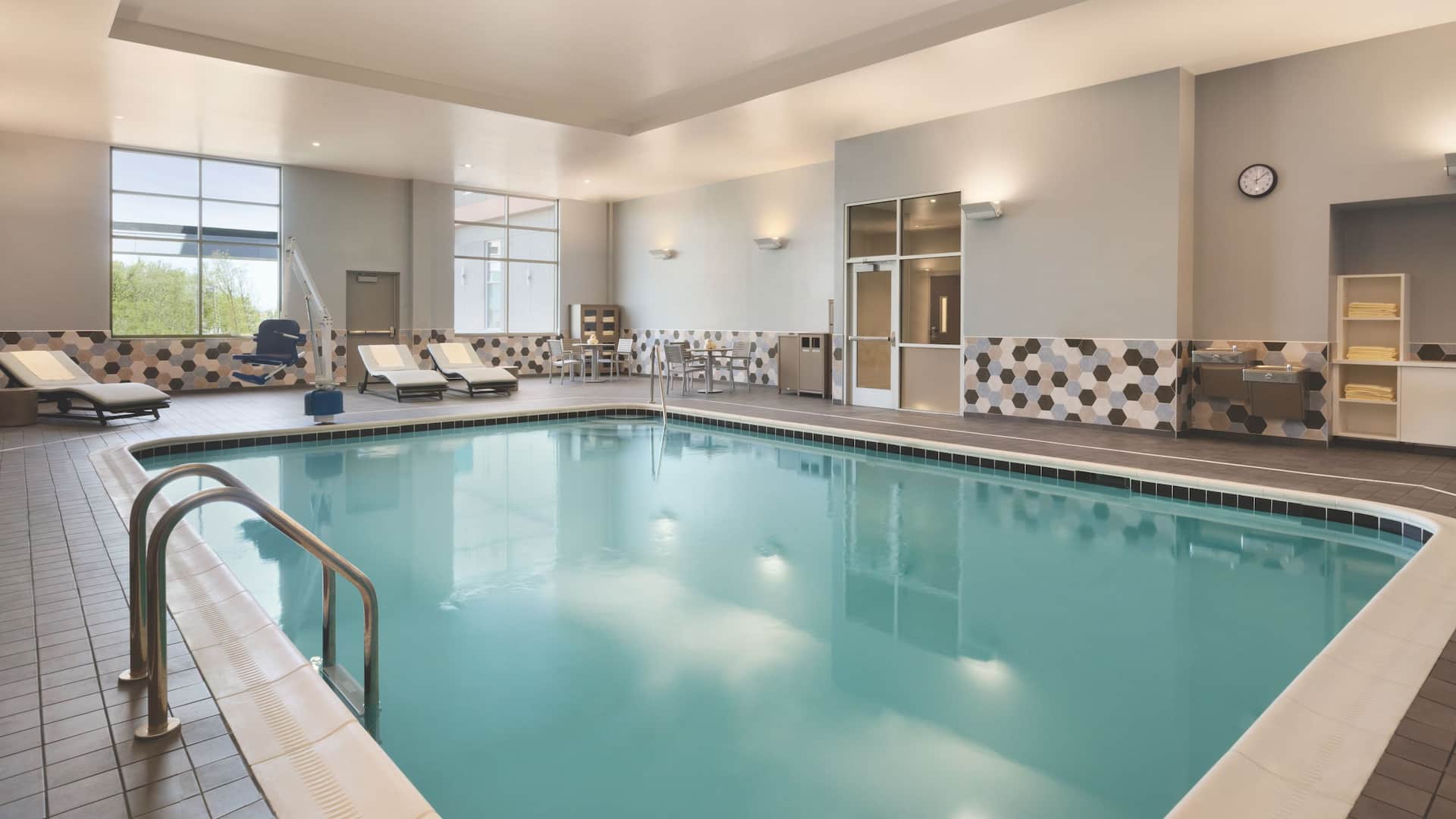 Hyatt Place Niagara Falls Pool