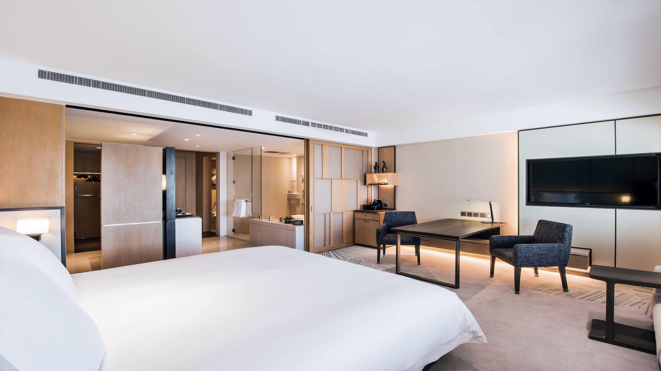 Park Hyatt Beijing King Bed Guestroom