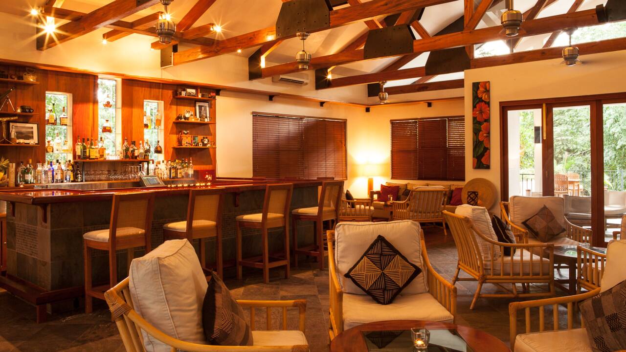 Freize Lounge