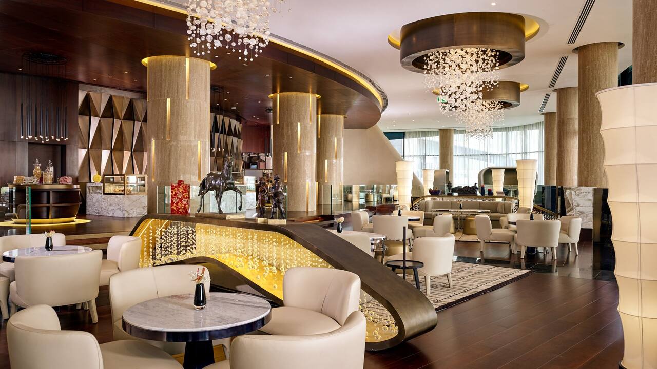 Afternooon Tea in Abu Dhabi, Pearl Lounge