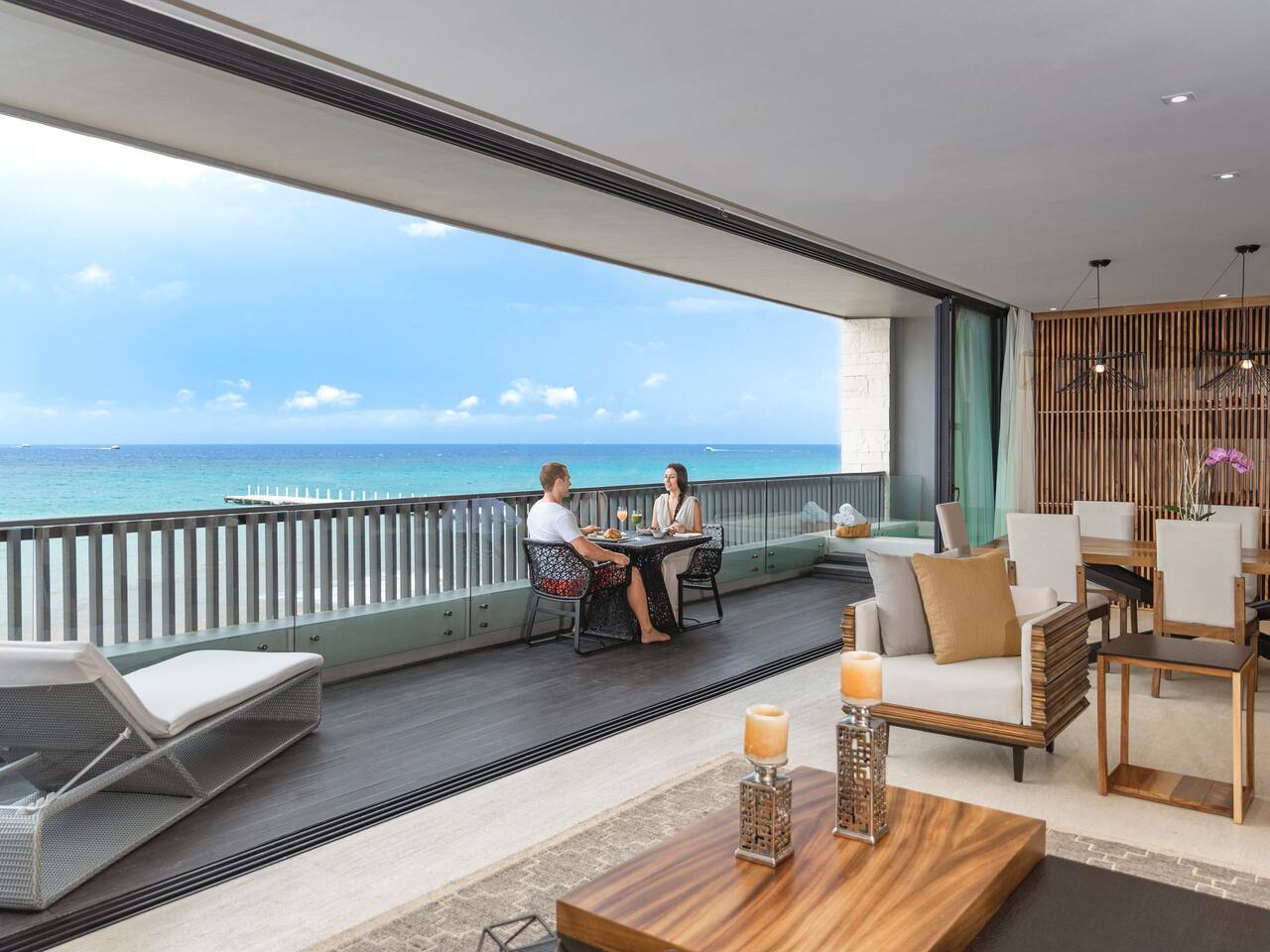 CUNPC_P434 Lifestyle Presidential Suite Oceanfront View Terrace