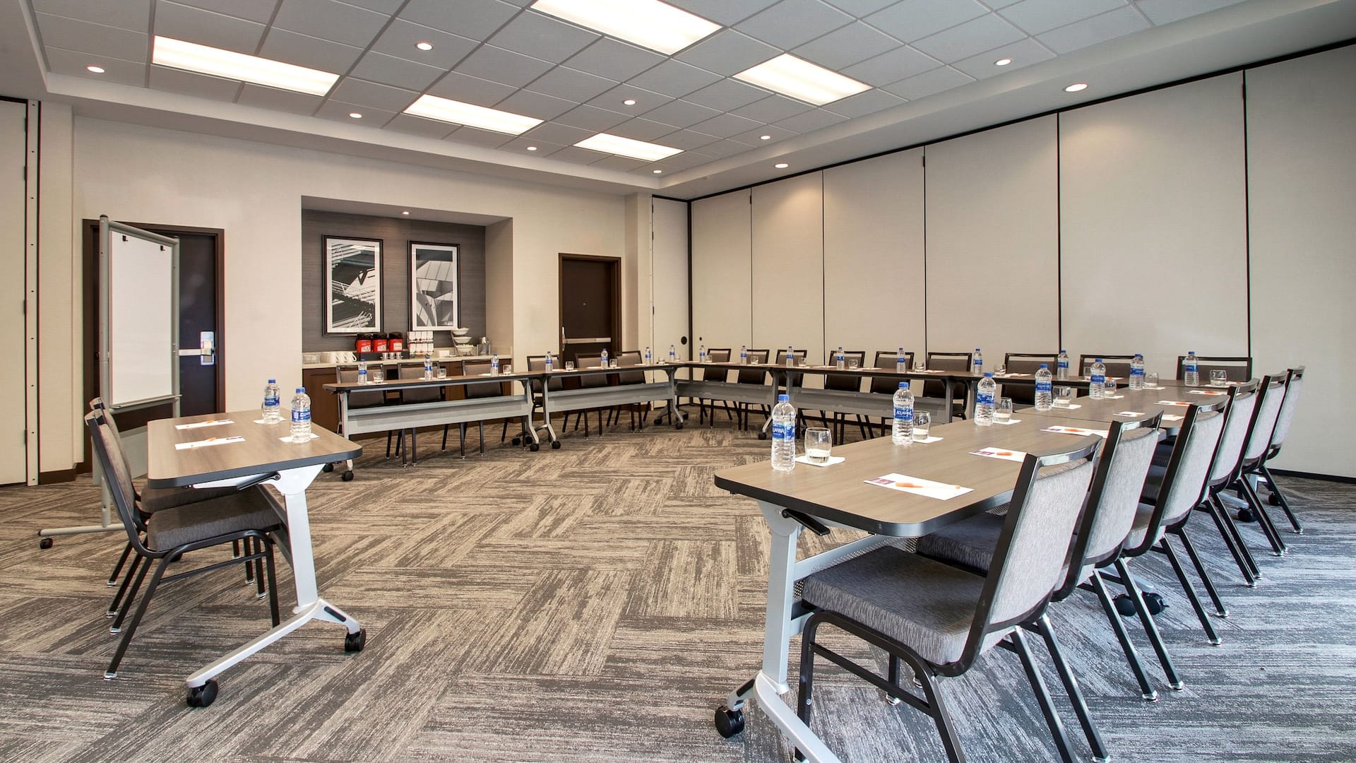 Hyatt Place Milwaukee Downtown Meeting Room U Shape