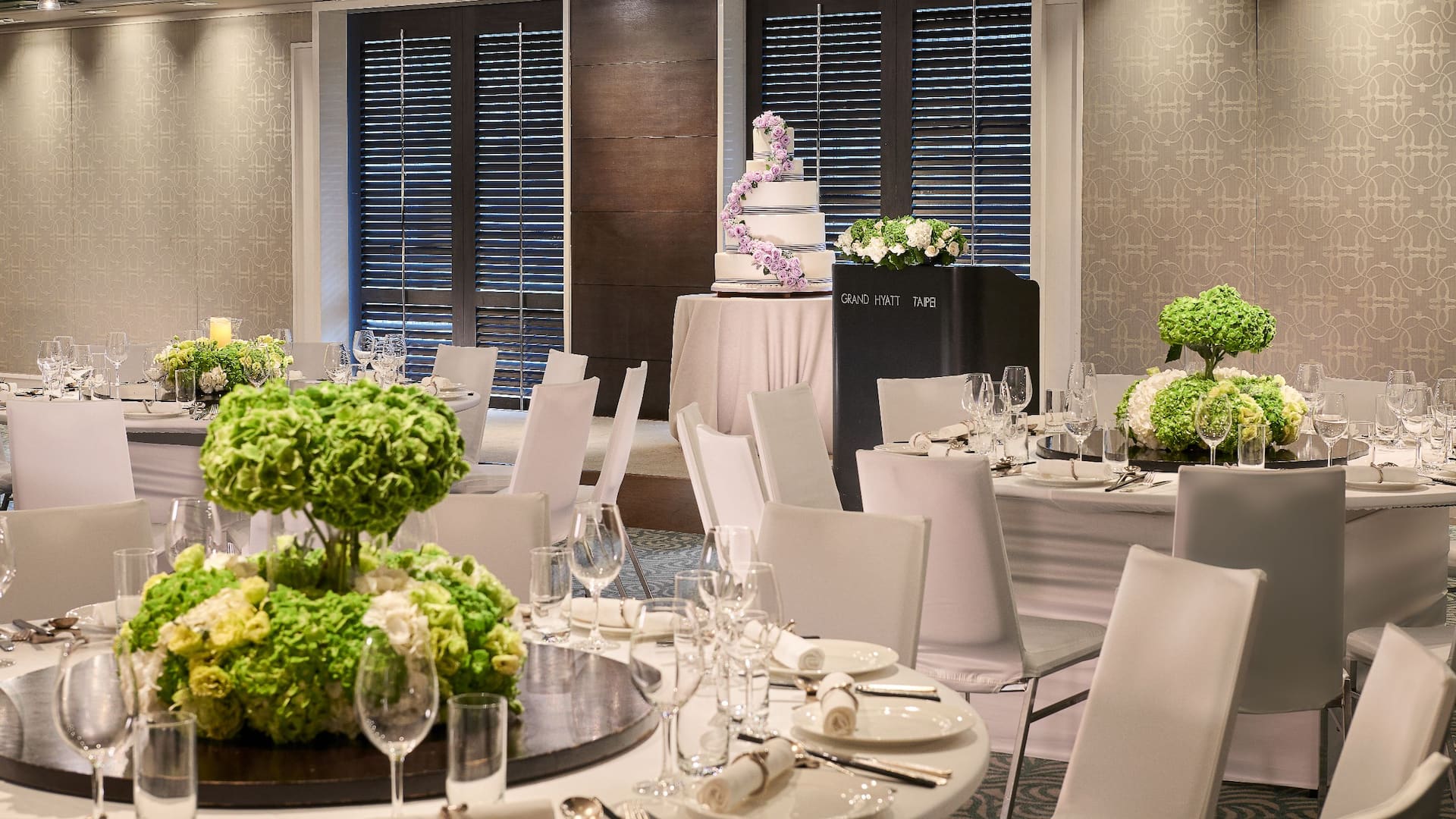 2 of 2 Grand Hyatt Taipei Meeting Room Residence One