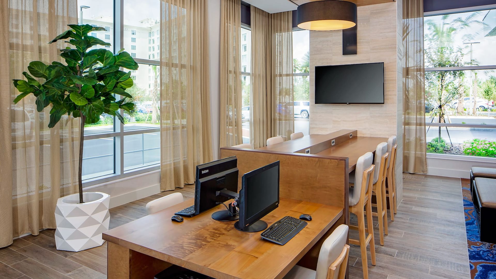 Hyatt House across from Universal Orlando Resort™ E Room