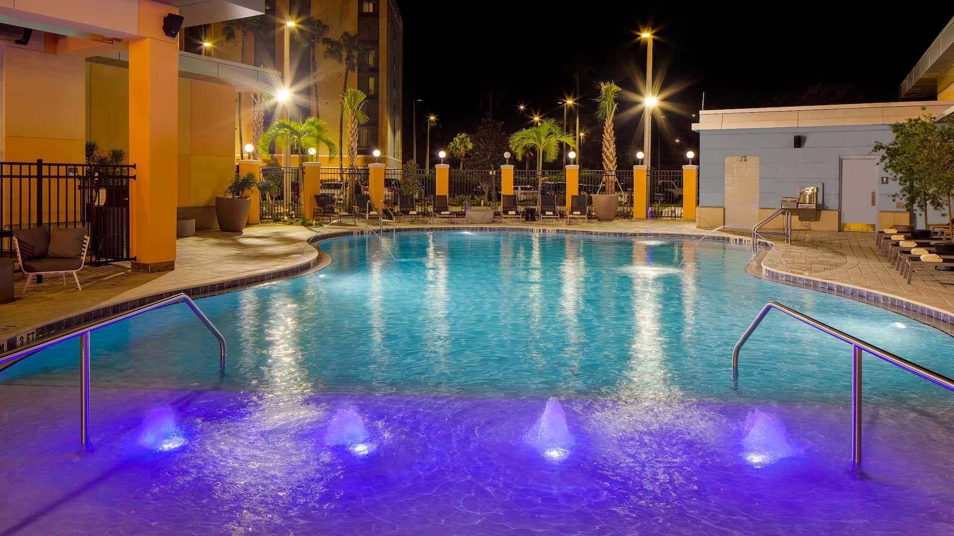 Hyatt House across from Universal Orlando Resort™ Pool Night