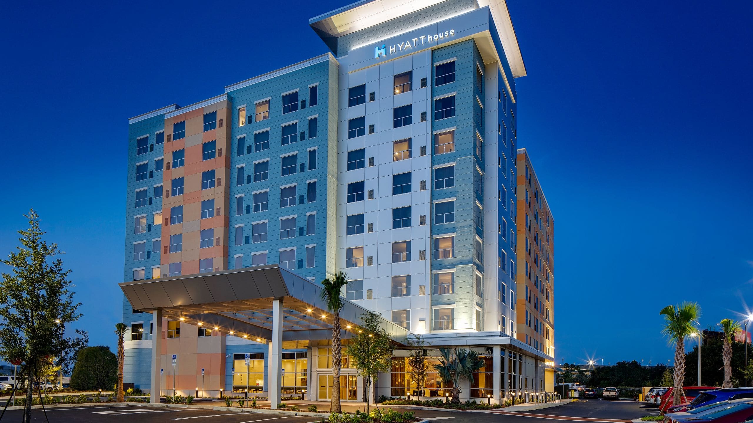 Universal Orlando Resort Hotel Hyatt House Across from Universal