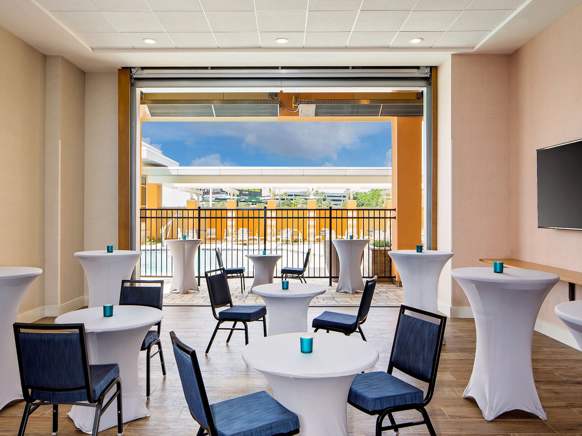 Hyatt House across from Universal Orlando Resort™ Gathering Room
