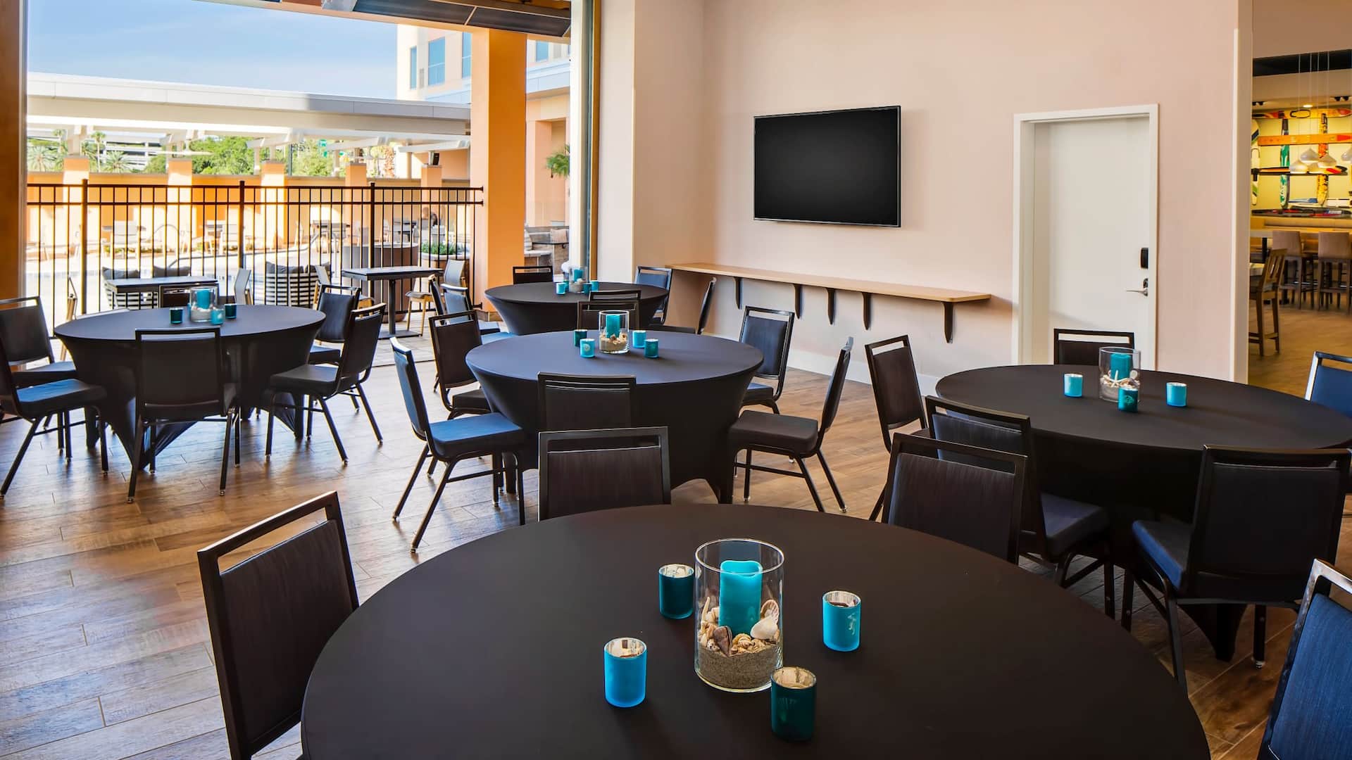 Hyatt House across from Universal Orlando Resort™ Gathering Room