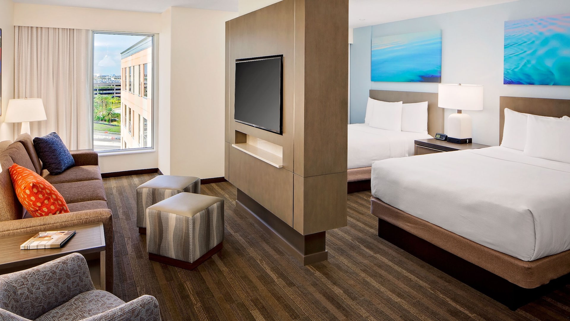 Hyatt House across from Universal Orlando Resort™ Studio Kitchen Suite