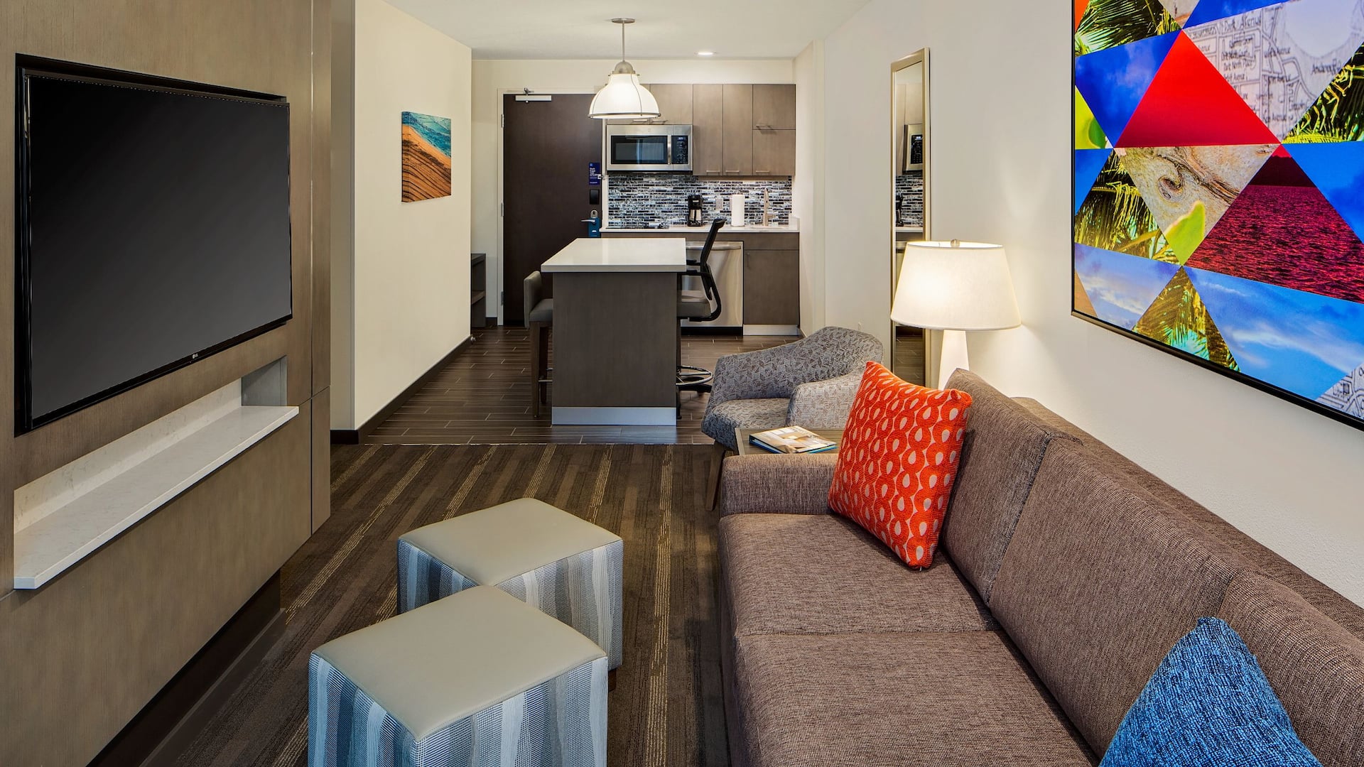Hyatt House across from Universal Orlando Resort™ Studio Kitchen Suite