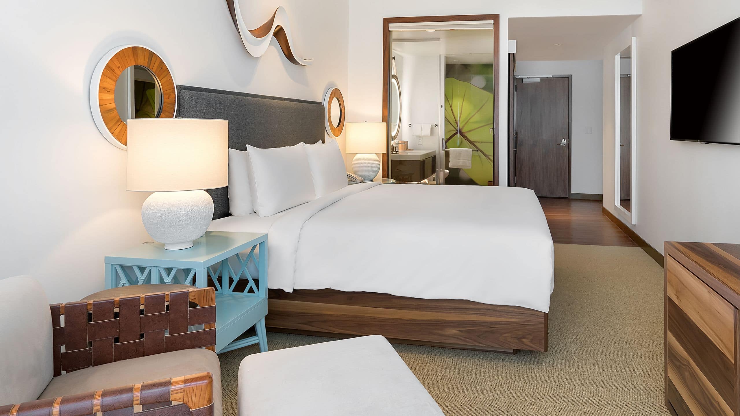 2 de 3 Hyatt Centric Waikiki Beach King Bed