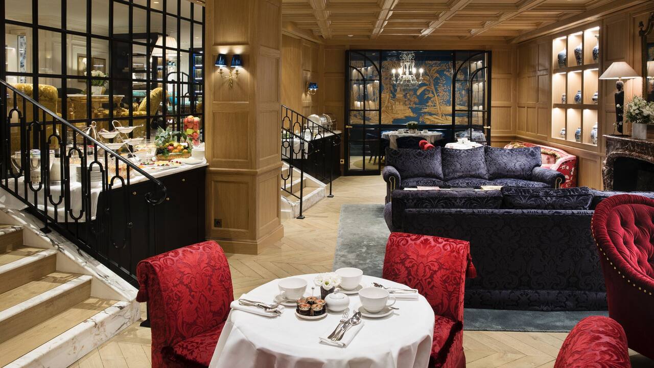 Lounge and Breakfast Room