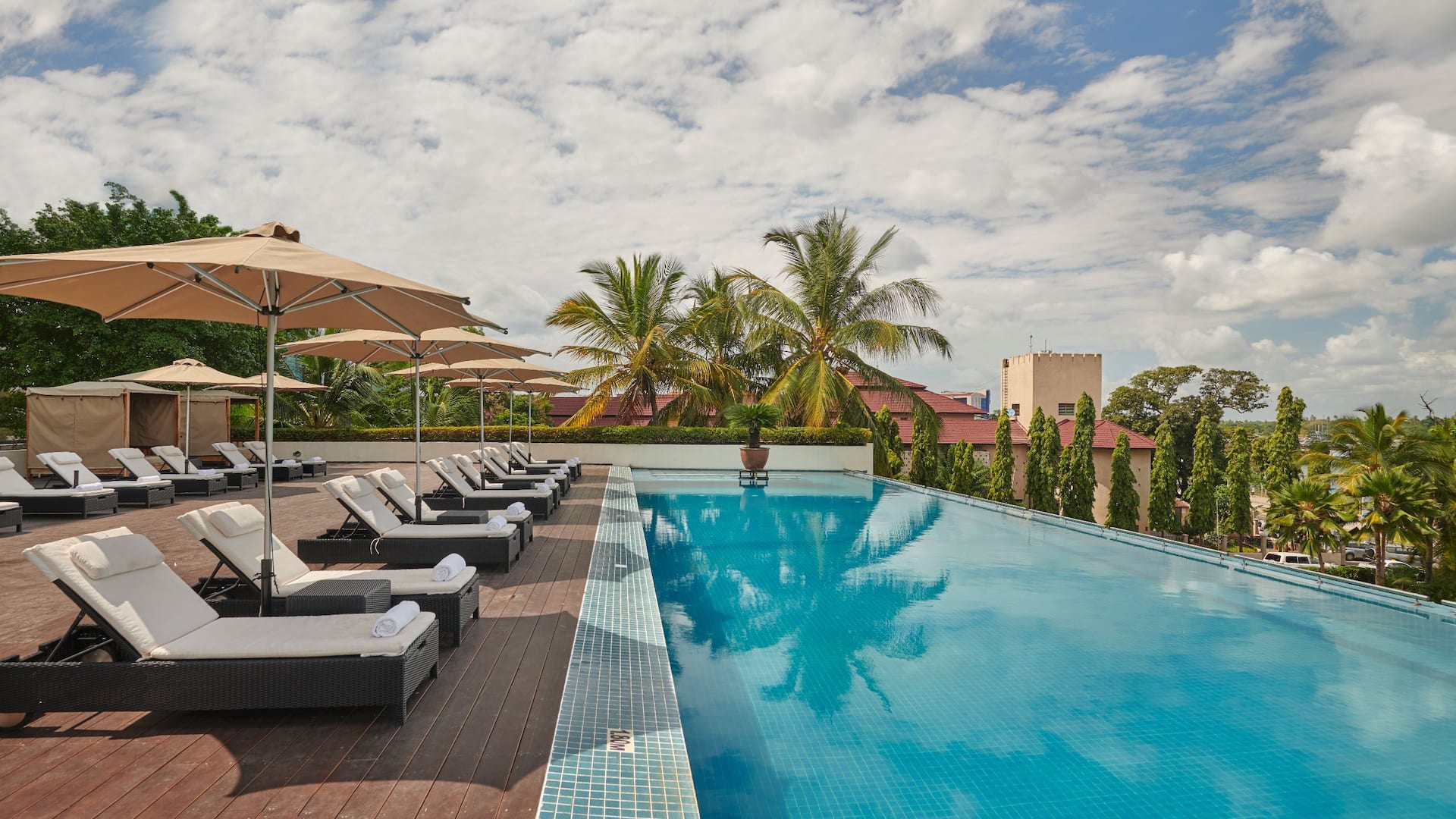 Hyatt Regency Dar es Salaam, The Kilimanjaro Infinity Pool