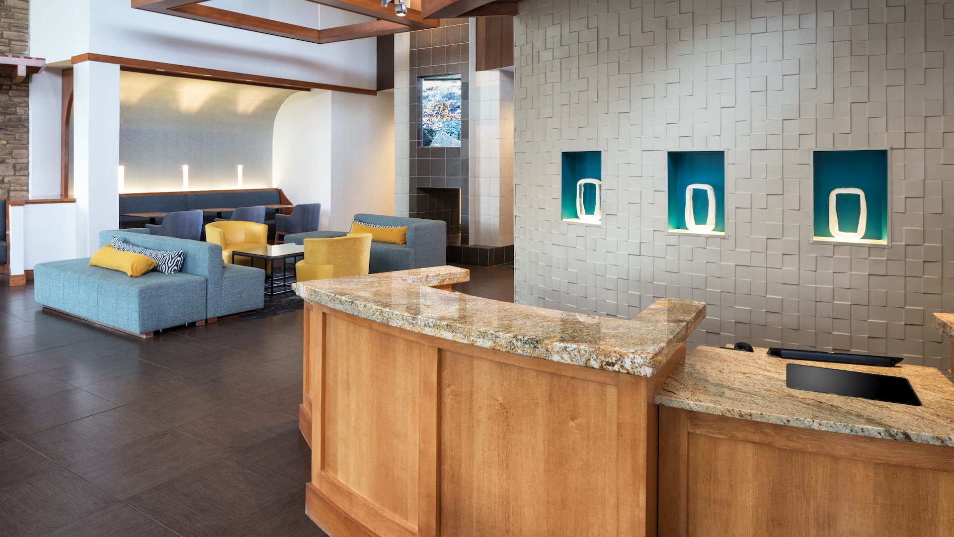 Hyatt Place South Bend/Mishawaka Lobby