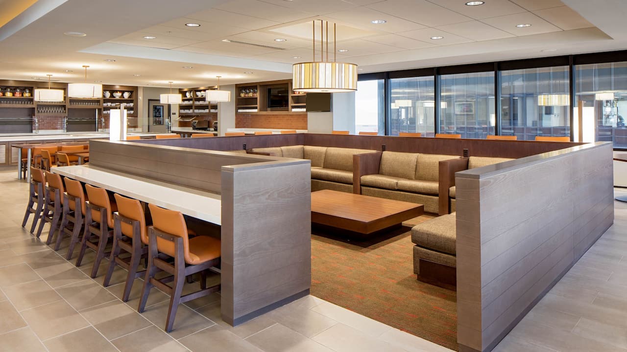 Breakfast Lounge at Hyatt House New Orleans Downtown