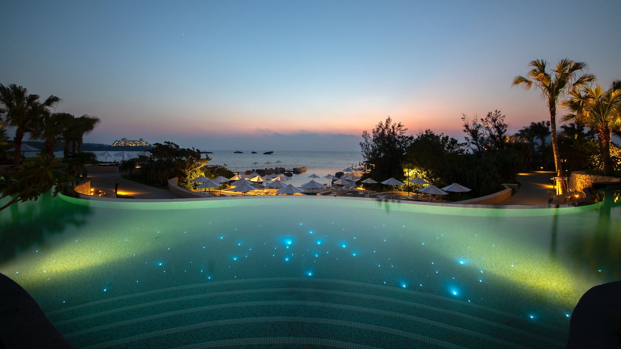 Hyatt Regency Seragaki Island, Okinawa Sunset Pool