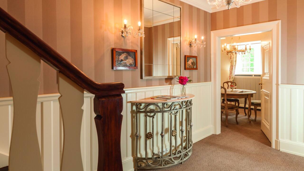 Grand Suite Corridor
