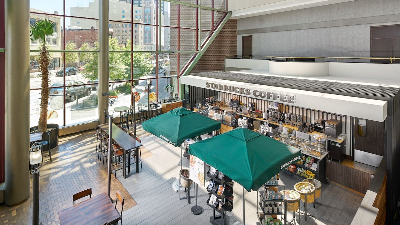 Starkbucks foyer