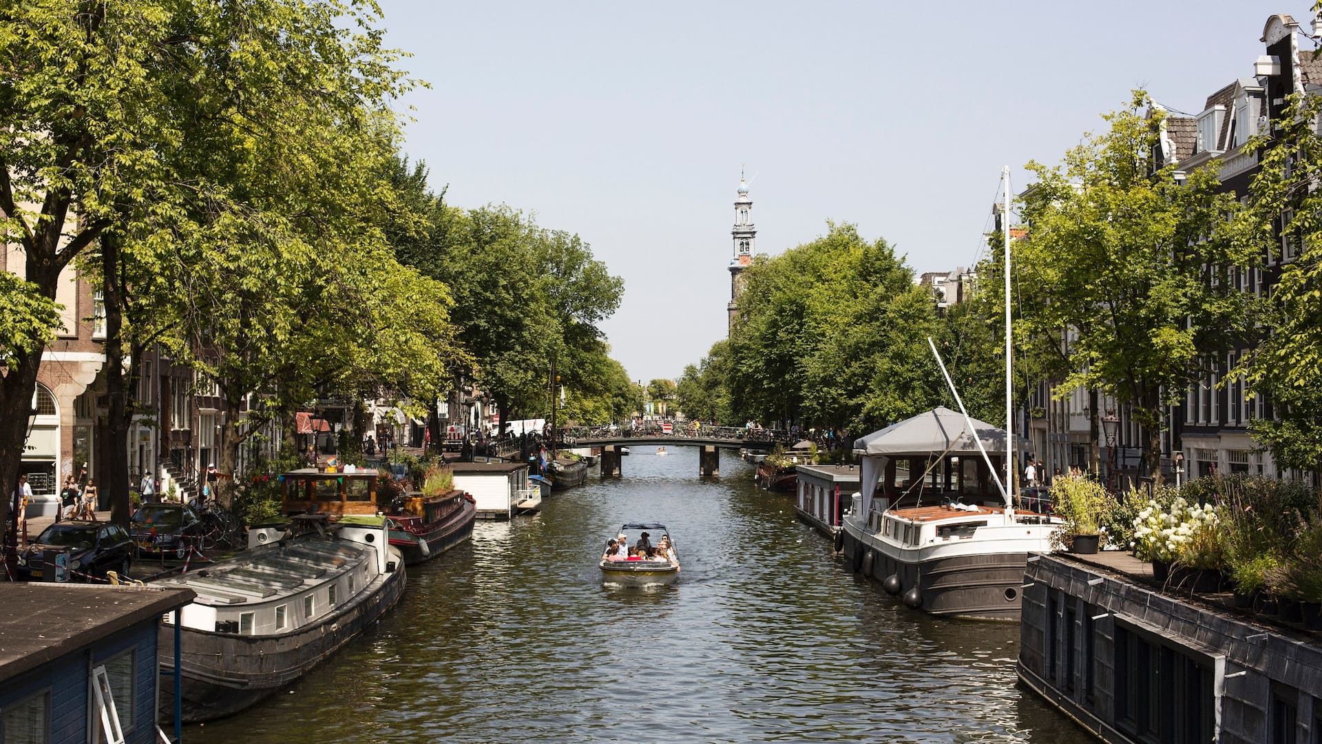 Hyatt Regency Amsterdam City Canal Boat Tower Environment