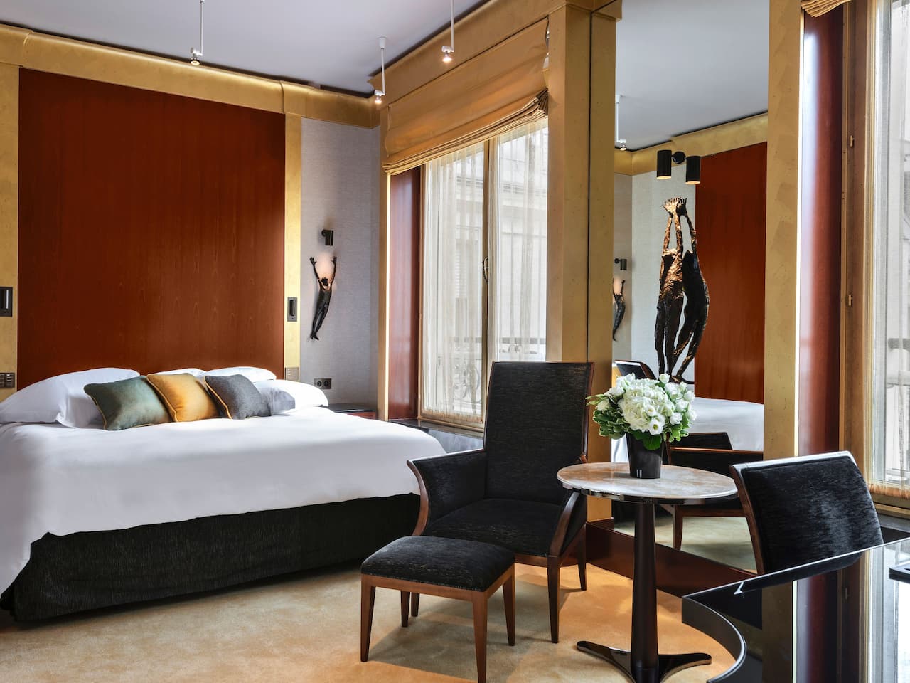 Park Executive Suite Bedroom at Hotel Park Hyatt Paris - Vendôme