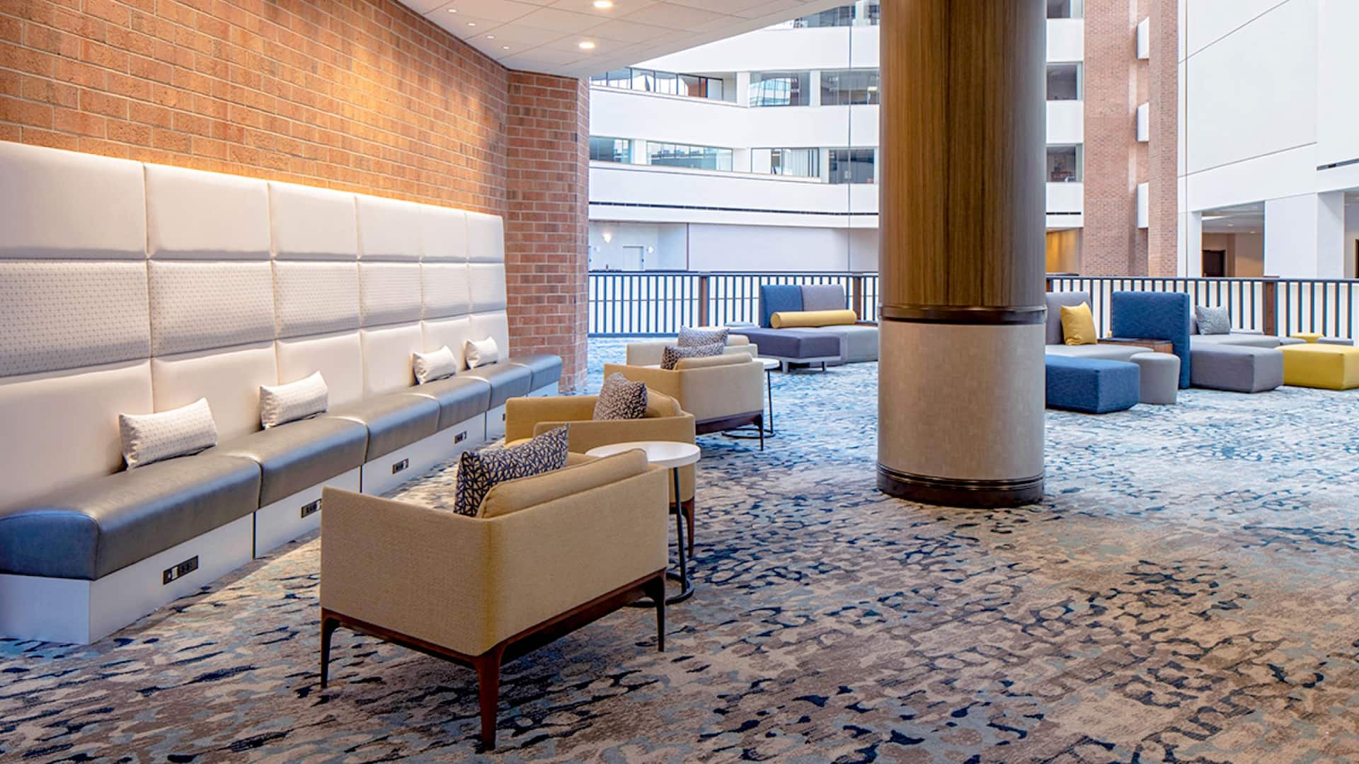 Hyatt Regency Indianapolis Studio Lounge