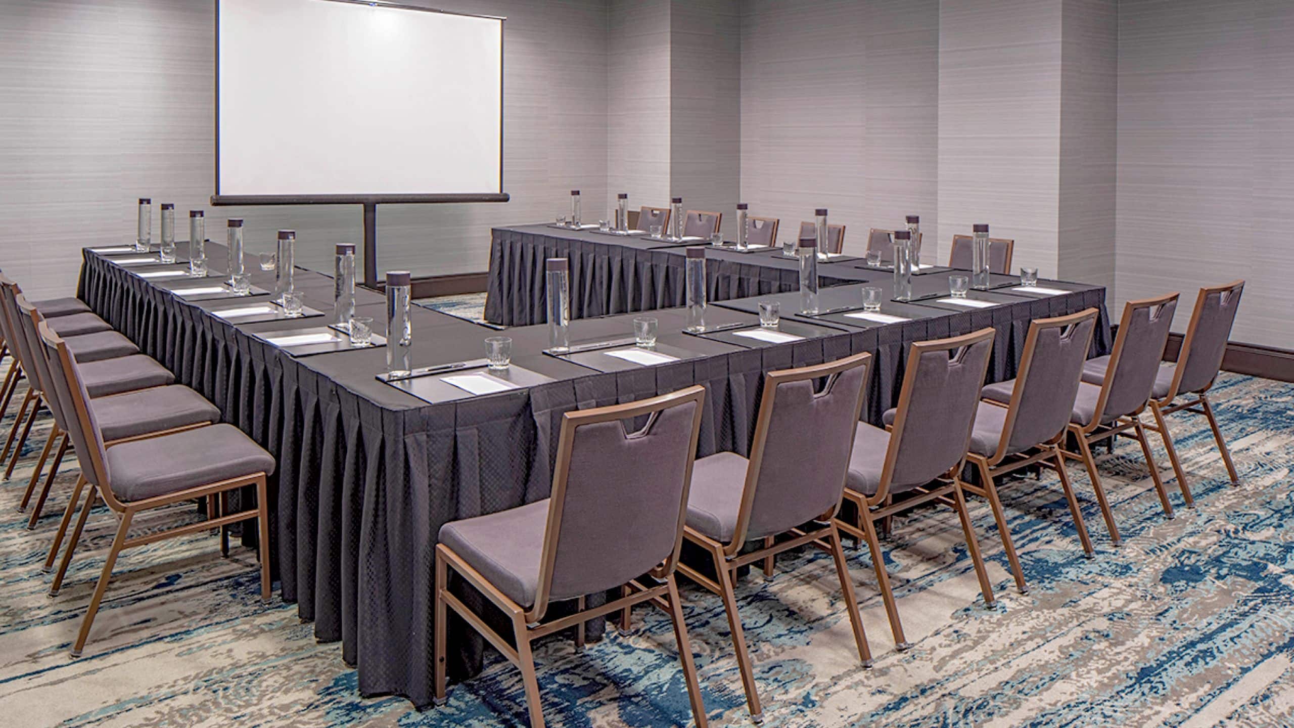 Hyatt Regency Indianapolis Small Meeting UShape