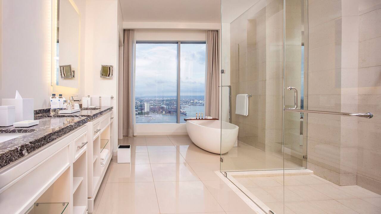 presidential suite bathrrom in cartagena ocean view hotel