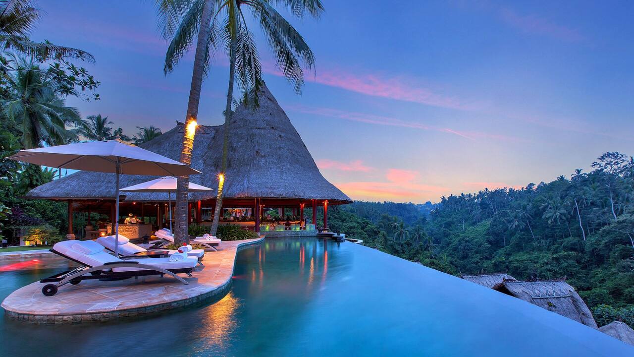 Pool Overlooking Petanu Valley