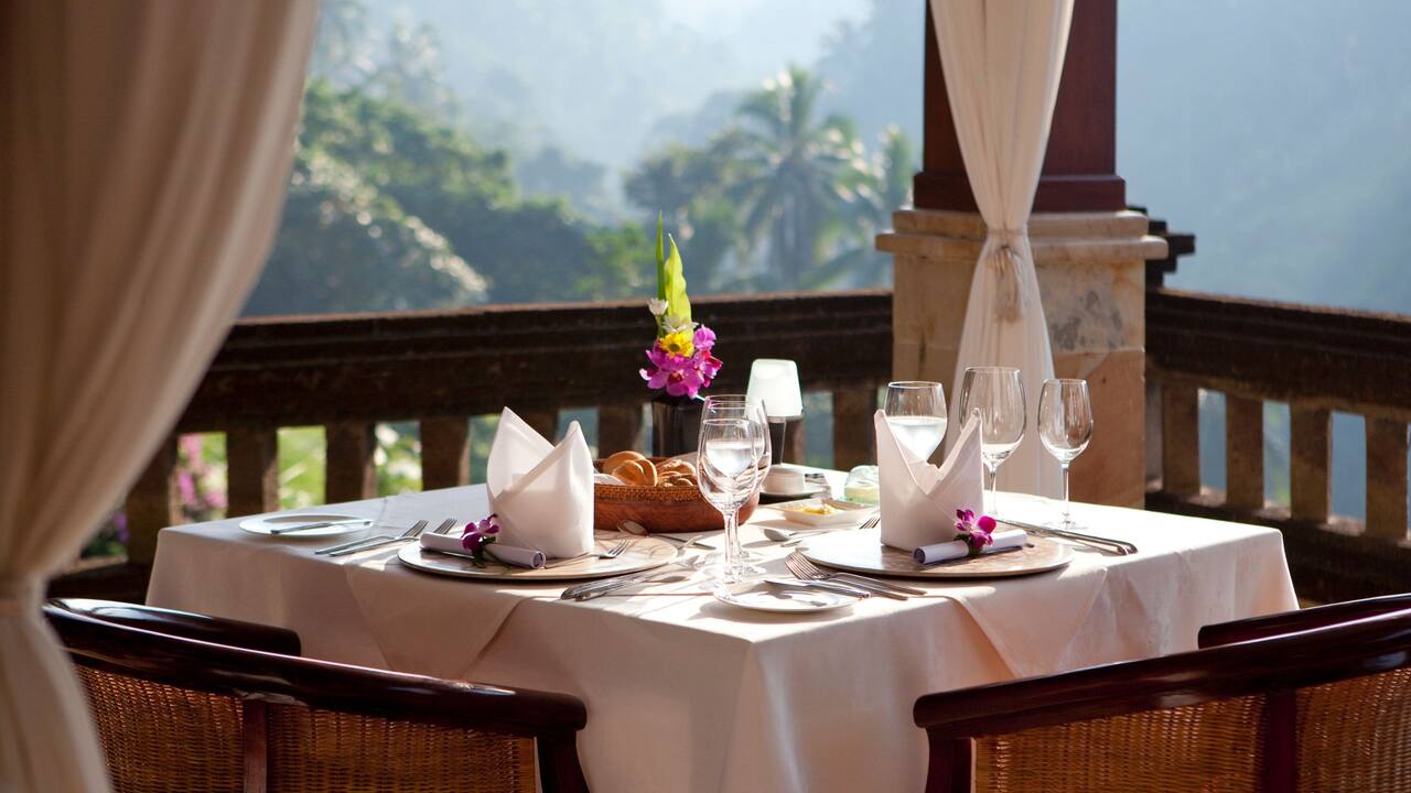 Cascades Restaurant Breakfast