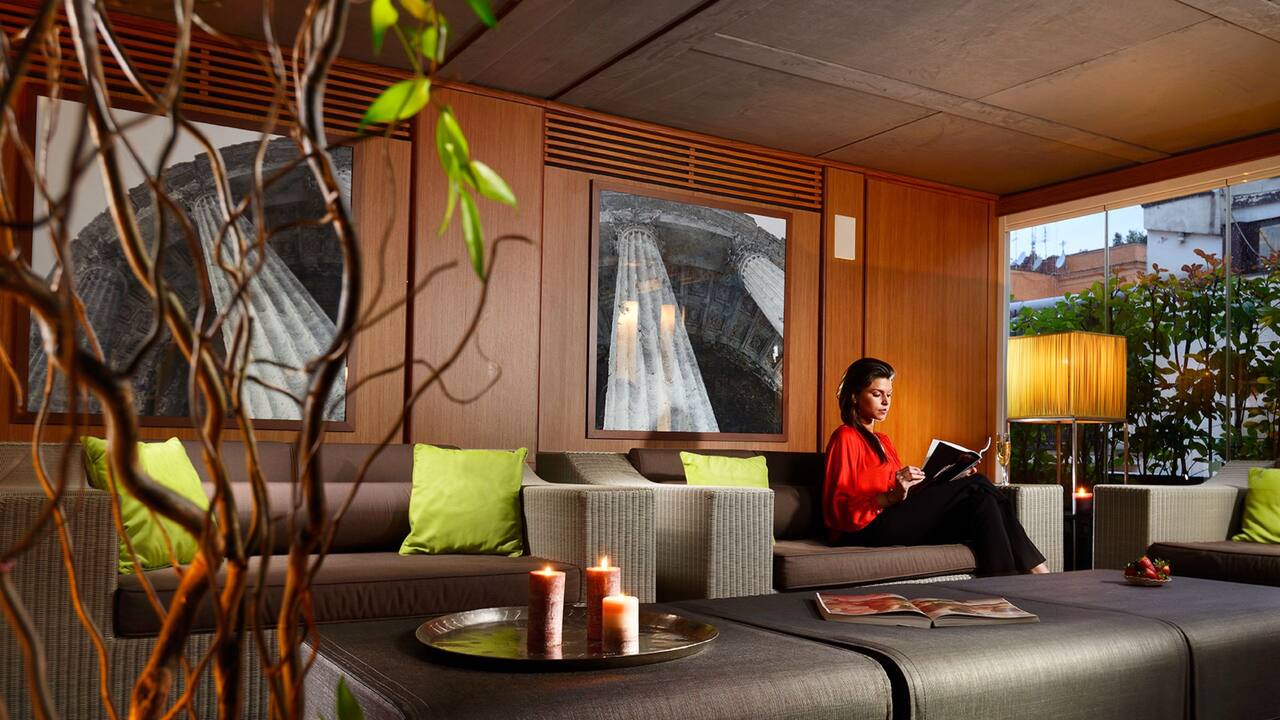 Lounge Bar