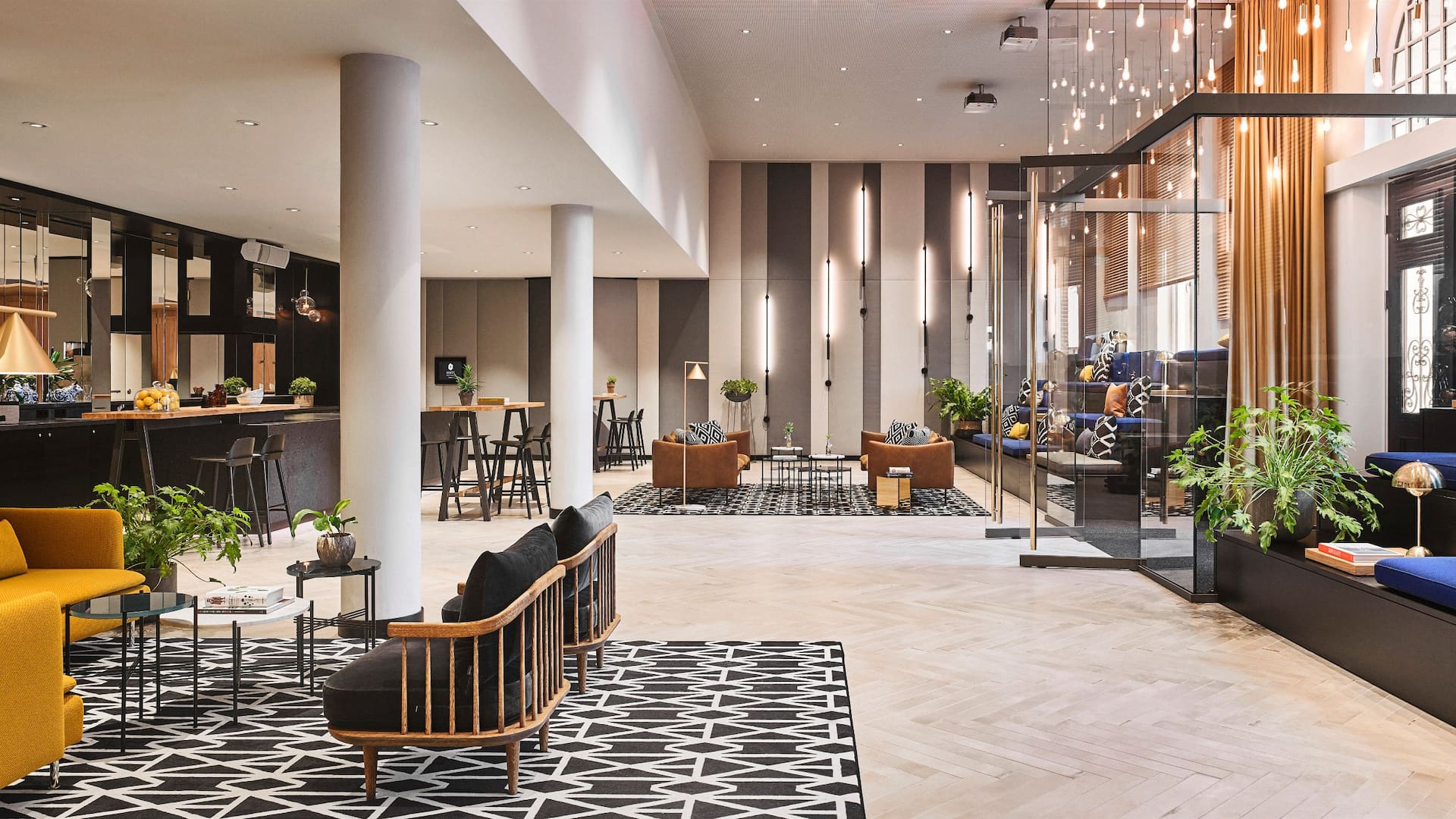 Hyatt Regency Amsterdam Meetings and Events Foyer