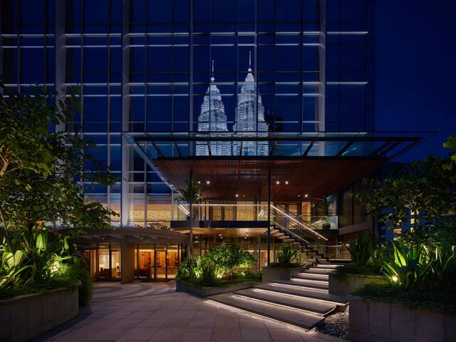 Poolside Residence (Petronas Twin Towers View), event space at Grand Hyatt Kuala Lumpur
