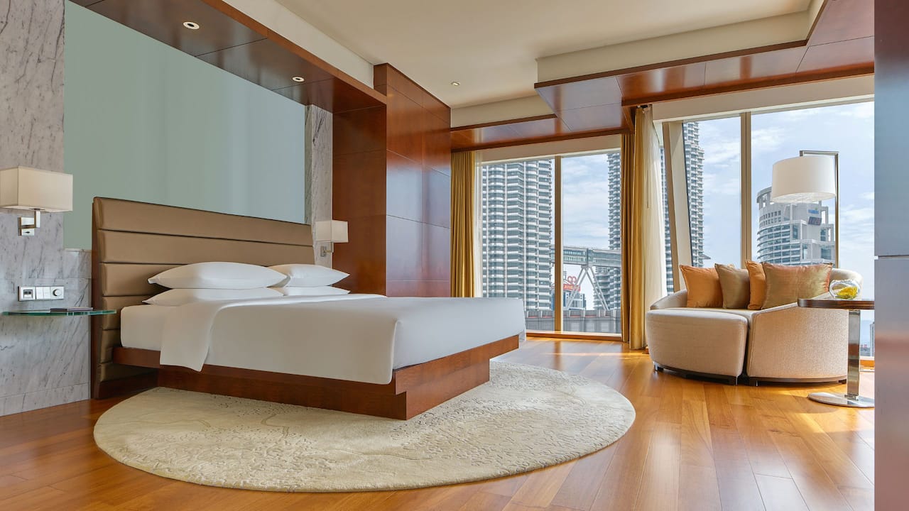 Grand Suite - Twin Tower View
