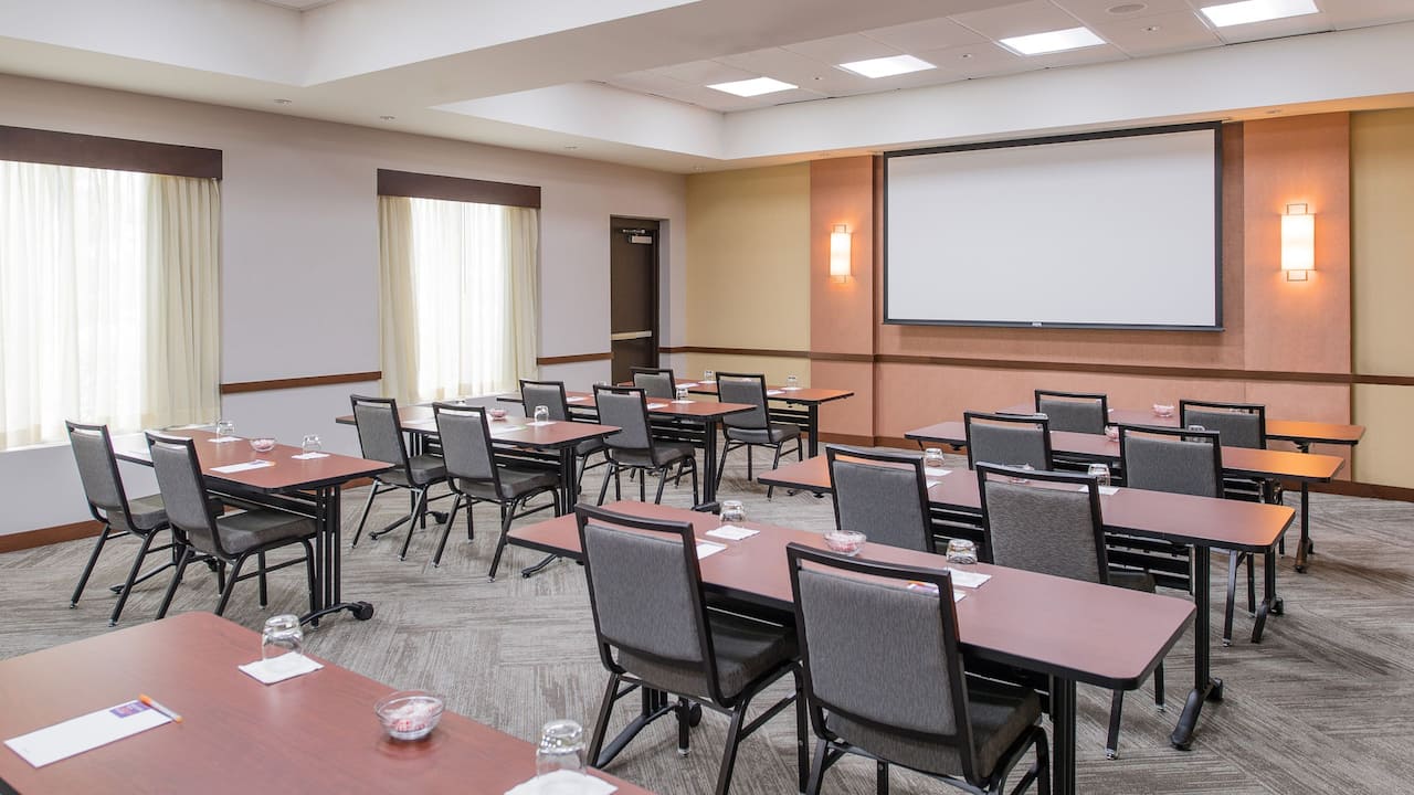 Hyatt Place Charleston Airport/Convention Center Meeting Space