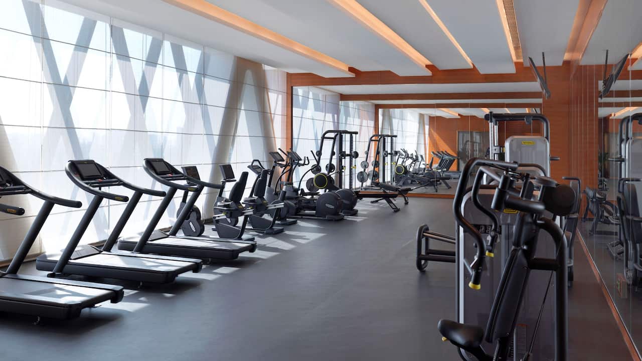 Hyatt Regency Zhenjiang gym